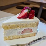 ENFUSE - いちごのショートケーキ850円✨️