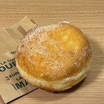 キャパトル - 料理写真:生ドーナツ（カスタードホイップ）（270円）