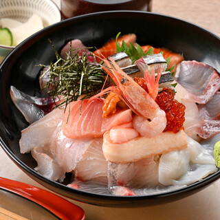 極品海鮮丼