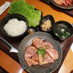 焼肉特急 - 料理写真:ジューシーハラミランチ（肉1.5倍）