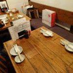 魚金 - テーブル席に着席です（2015.01）