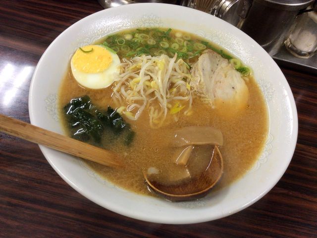 らぁーめん ギョーザ 一楽 - 新今宮駅前/ラーメン | 食べログ