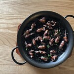 日本ワインent. - ホタルイカとイカ墨のパエリア