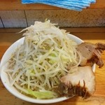 らーめん影武者 - ラーメン、ヤサイマシマシ、アブラ＋豚券