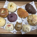 スピッツベーカリー - 料理写真:GETしたパン達、ズラリ勢揃い٩( ᐛ )و