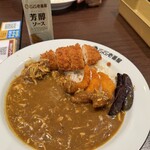CoCo壱番屋 - 料理写真:チキンにこみカレー+いろいろ