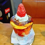キリビリ - いちごブリュレパフェ