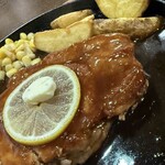 レストラン　フライパン - 料理写真:ポークソテー（UP）