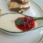 レストラン ファロ 資生堂  - パンナコッタのアップ