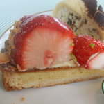 レストラン ファロ 資生堂  - いちごのタルト