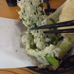 手打うどん 麦の恵 - 菜の花のデカいこと
