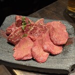 炭火焼ホルモン ぐう - 