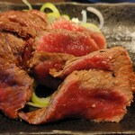 四文屋 - 料理写真:牛レアステーキ x2