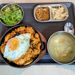 とんとんポチャ＋ - 韓国式キムチポックンバ定食　1,100円