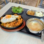 とんとんポチャ＋ - 韓国式キムチポックンバ定食　1,100円