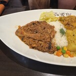 ハイ，ハウ アー ユー - 繊維になるまでほぐされたカレー｡あの店の｡