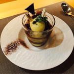 saveur - 栗のサヴァラン。基本デザートに＋220円で変更可能。写真が暗かったので色合い調整してます。