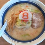８番らーめん - 料理写真: