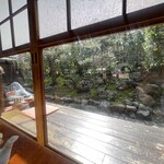 あぶり餅 本家 根元 かざりや - 海外の方ものんびり過ごしていました