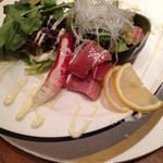 遊食屋 わらべえ - 本マグロとアボカドの和え物。絶妙なマヨ加減と和え具合が最高。