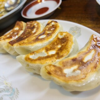 ラーメンと小皿料理 伊太八_0