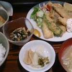 いづみ - あじとイカのフライ定食￥780