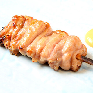 一押しは「せせり」。県銘柄鶏「健味どり」や「ちょうちん」も◎