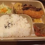 ほっかほっか亭 - 土曜の夜は、謝恩会の打ち合わせが長引いてほか弁になりました(^_^