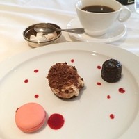 表参道バンブー - ティラミス 540円とコーヒー 324円を追加でいただきました＼(^o^)／ 