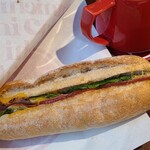 ennichi coffee - パン①BLTサンドイッチ(単品:税込450円)
紅茶鴨のパストラミ&萵苣&チェダーチーズをパンで挟んであります
リベイクして貰い提供、トロトロのチーズのコクと芳ばしい鴨肉がマッチしています