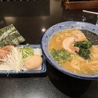 青山焼鳥倶楽部 昼の部 らーめん・つけ麺屋_1