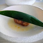 レストラン TIN’IN - これはなんと、TIN'IN 風 の ソーメンチャンプルーです。月桃の葉をかぶった姿で登場！