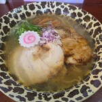 ひょう柄どんぶりの塩ラーメン屋さん一軒目 - 