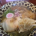 ひょう柄どんぶりの塩ラーメン屋さん一軒目 - 
