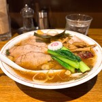 神保町 可以 - 焼豚生姜醤油らーめん_¥1,350