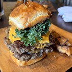 HAKOBUNE CAFE - 肉に肉＋チェダーチーズ