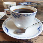 CAFÉ みきょう - びみょ～にテーブル傾いてる？（汗）
