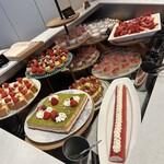 オールデイダイニング リモネ(リーガロイヤルホテル大阪) - キラキラ苺スイーツ♡