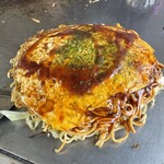 TEPPANYAKIOKONOMIYAKI 風の日 - 到着時のお好み焼き