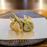 鶴八 - 白魚の大葉巻き