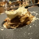 クオーレ ディ イッスイ - 黒毛和牛ボロネーゼとブラータチーズ　フェットチーネ