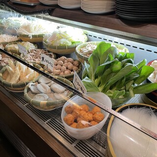 寿司・しゃぶしゃぶ・すき焼き・半個室で食べ放題 モ~TON!_2