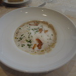 KIHACHI ITALIAN - 2015   プレジャーランチ：（選べる前菜またはパスタ）香り豊かなごぼうとマッシュルームのズッパ　ミルクフォームをのせて