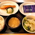 デニーズ - 料理写真:焼き鮭定食朝ごはん845円✨ドリンクバー付き