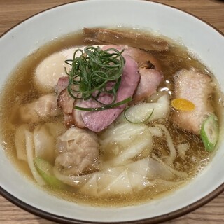 らぁめん鴇 - 料理写真:特製白醤油