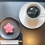 トラヤ トウキョウ - 三千歳とコーヒーのセット