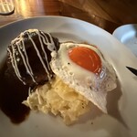 カルネジーオ ウエスト - 