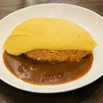 洋食屋ＢＯＳＣＡ - 料理写真:パカっとふわとろオムライス