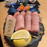 焼肉ホルモン こたろう - 