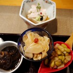 カジュアル和食と地酒しおさか - 料理写真:かーちゃんのおつまみ　780円